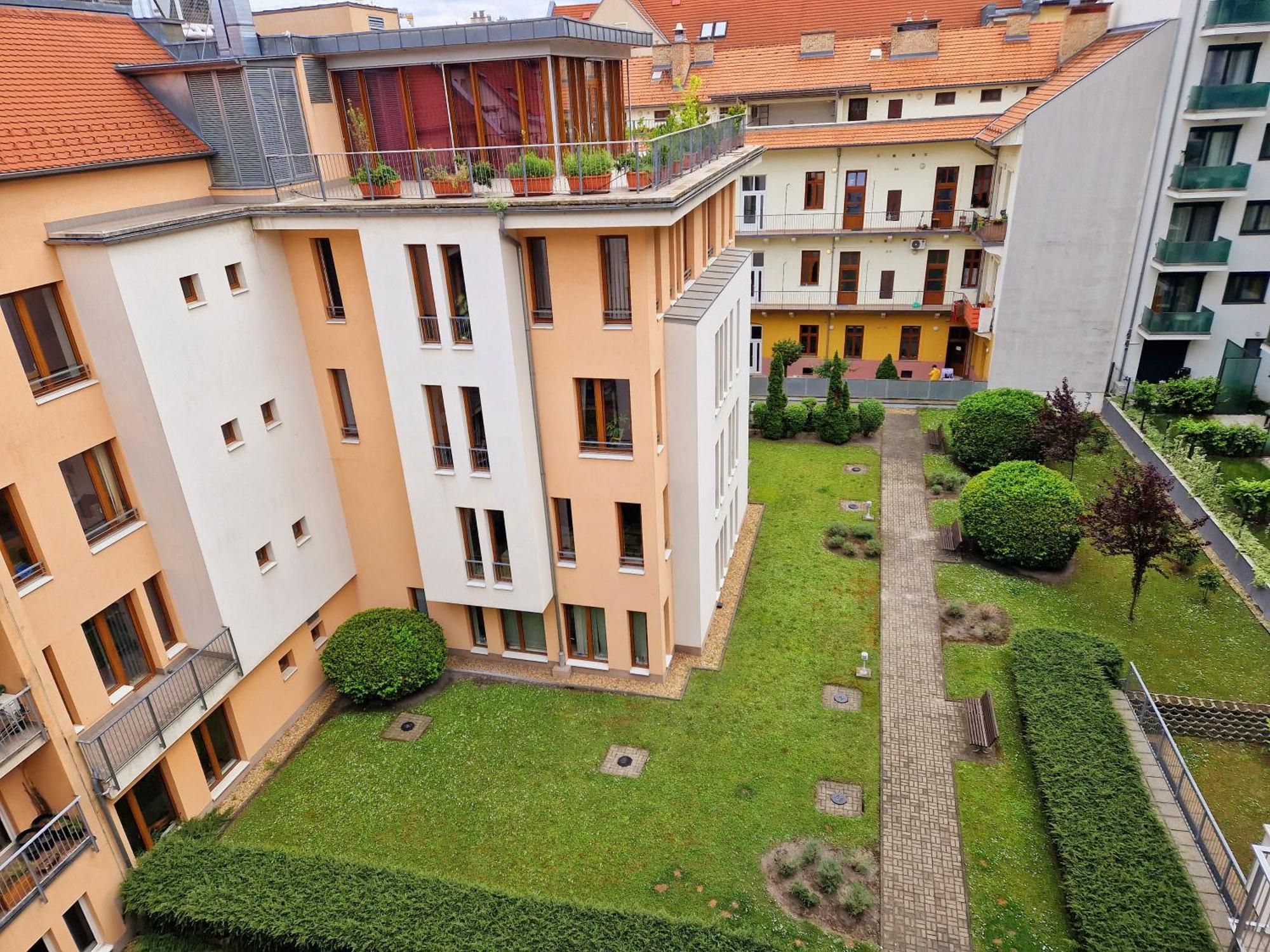 Vendel Terasz Appartement Boedapest Buitenkant foto