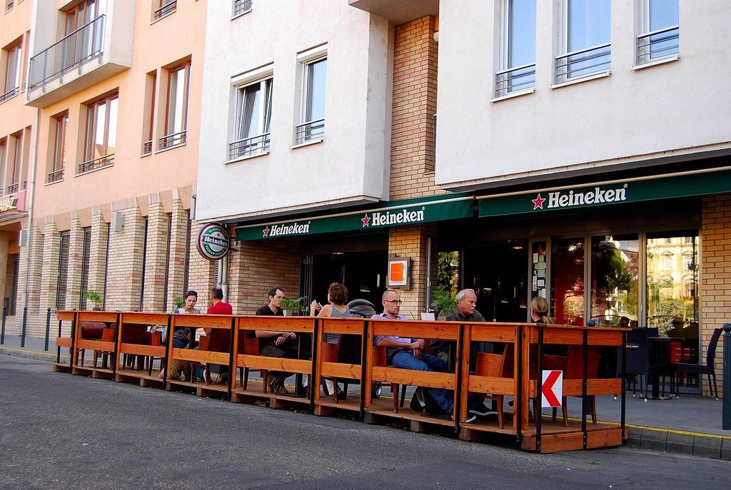 Vendel Terasz Appartement Boedapest Buitenkant foto